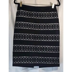 White House Black‎ Market Knee length Pencil Skirt Size 6